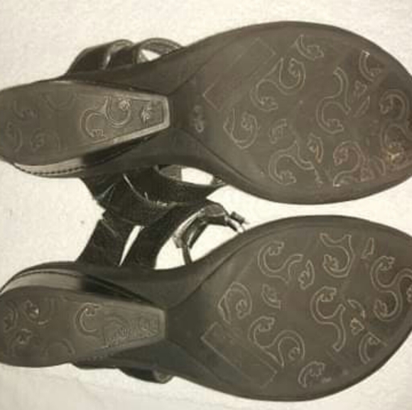 Sandals with heels - Picture 3 of 5